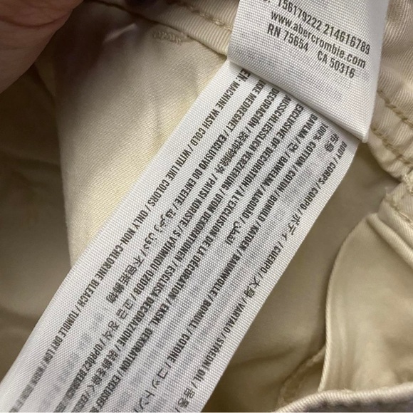 Abercrombie & Fitch | Relaxed Utility Pants (Short) - Picture 6 of 6